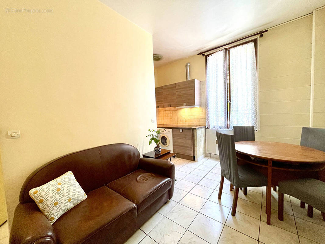 Appartement à MAISONS-ALFORT