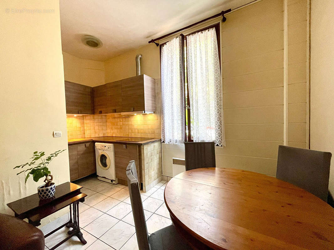 Appartement à MAISONS-ALFORT