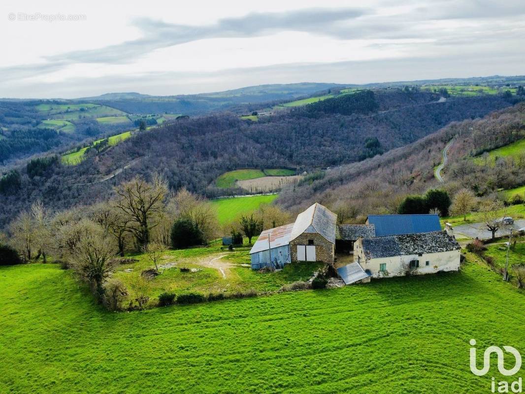 Photo 1 - Maison à SAINT-JUST-SUR-VIAUR