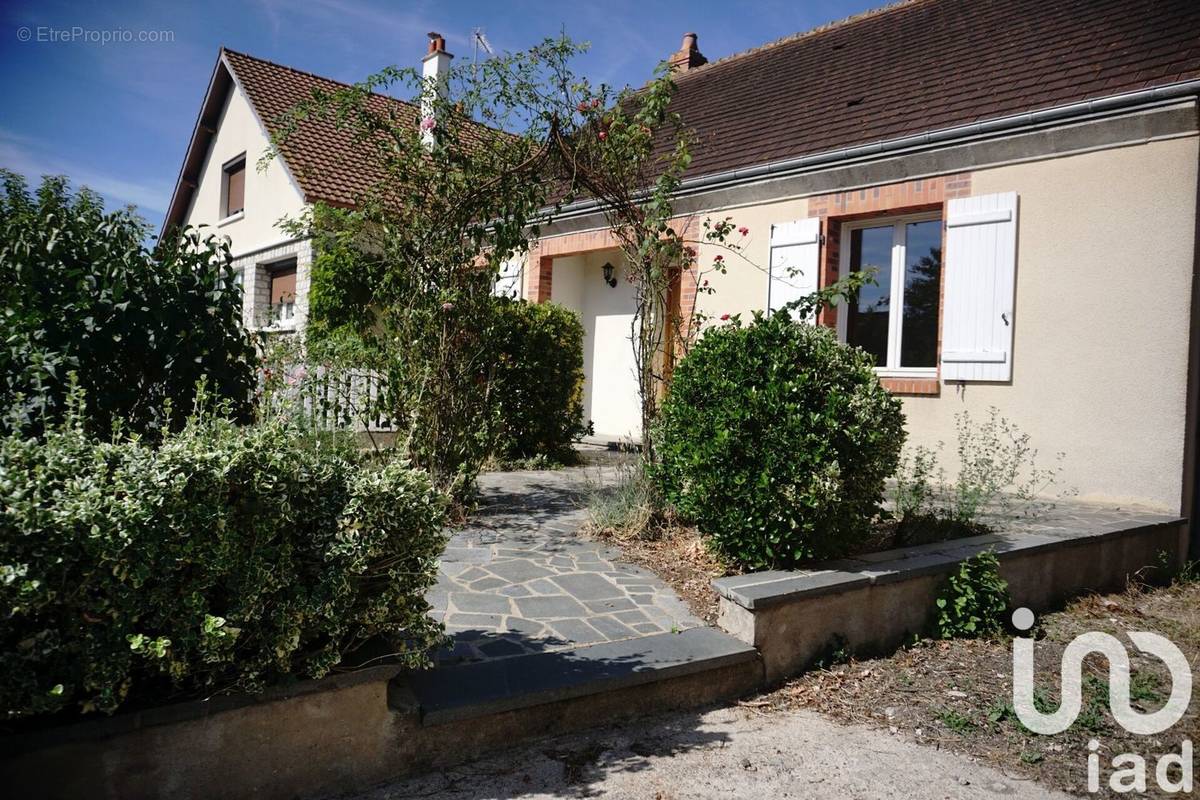 Photo 1 - Maison à BEAUNE-LA-ROLANDE