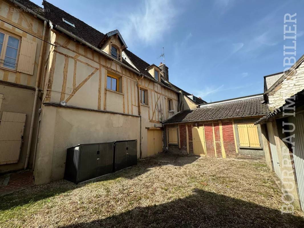 Appartement à JOIGNY