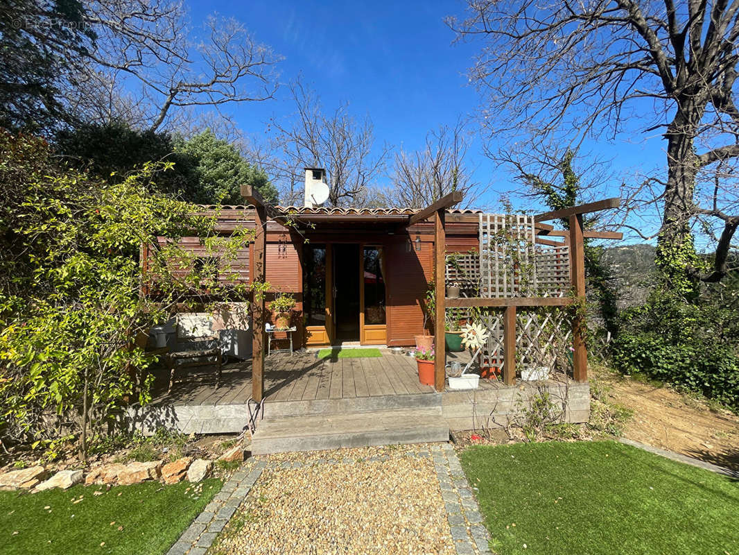 Maison à LA GARDE-FREINET