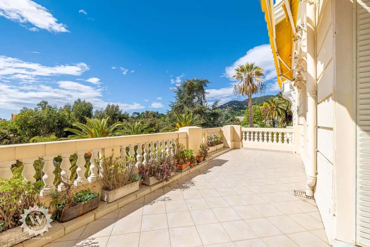 Appartement à MENTON