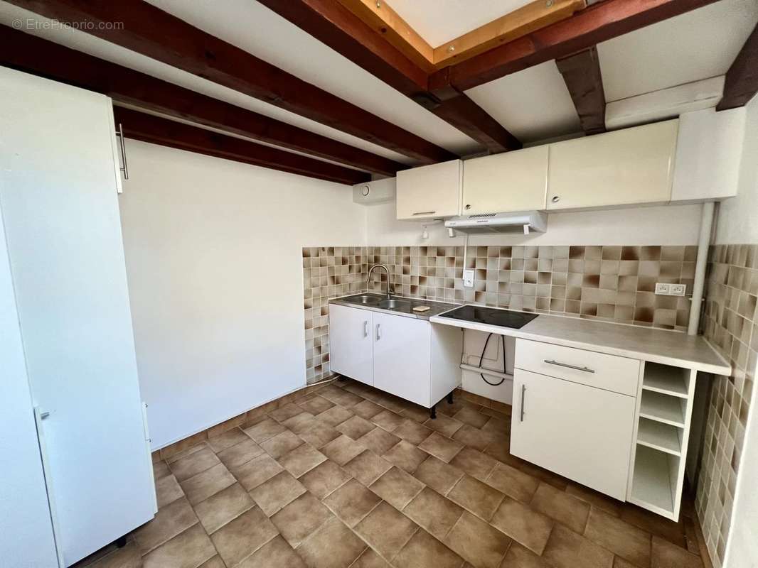 Appartement à VENELLES