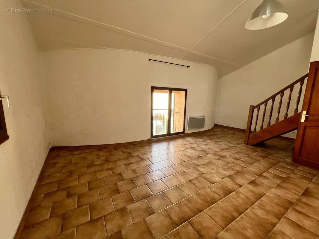 Appartement à VENELLES