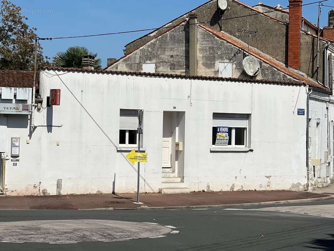 Maison à SAINTES