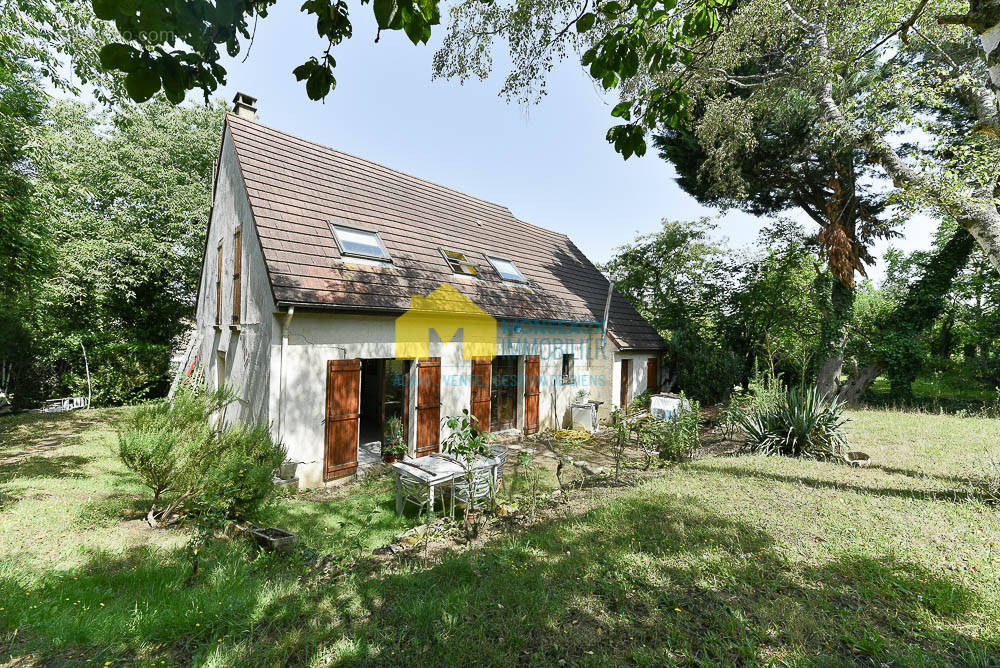 Maison à SAINTE-GENEVIEVE-DES-BOIS