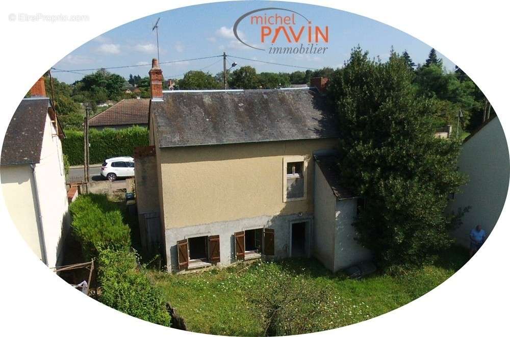 Maison à LA GUERCHE-SUR-L&#039;AUBOIS