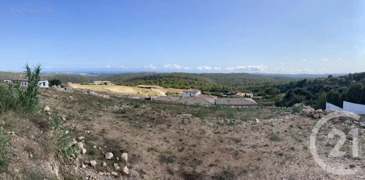 Terrain à ROQUEFORT-LES-PINS