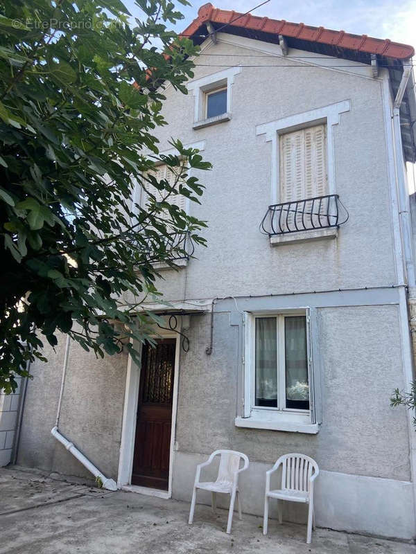 Maison à LA COURNEUVE