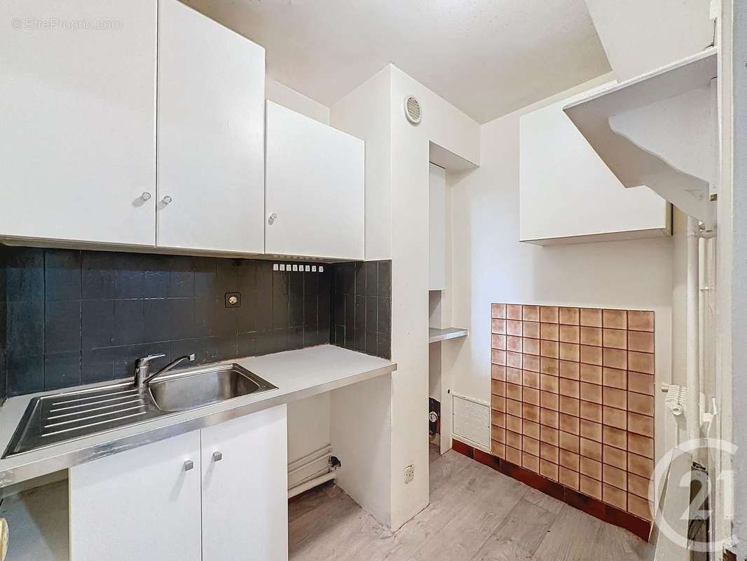 Appartement à PARIS-14E