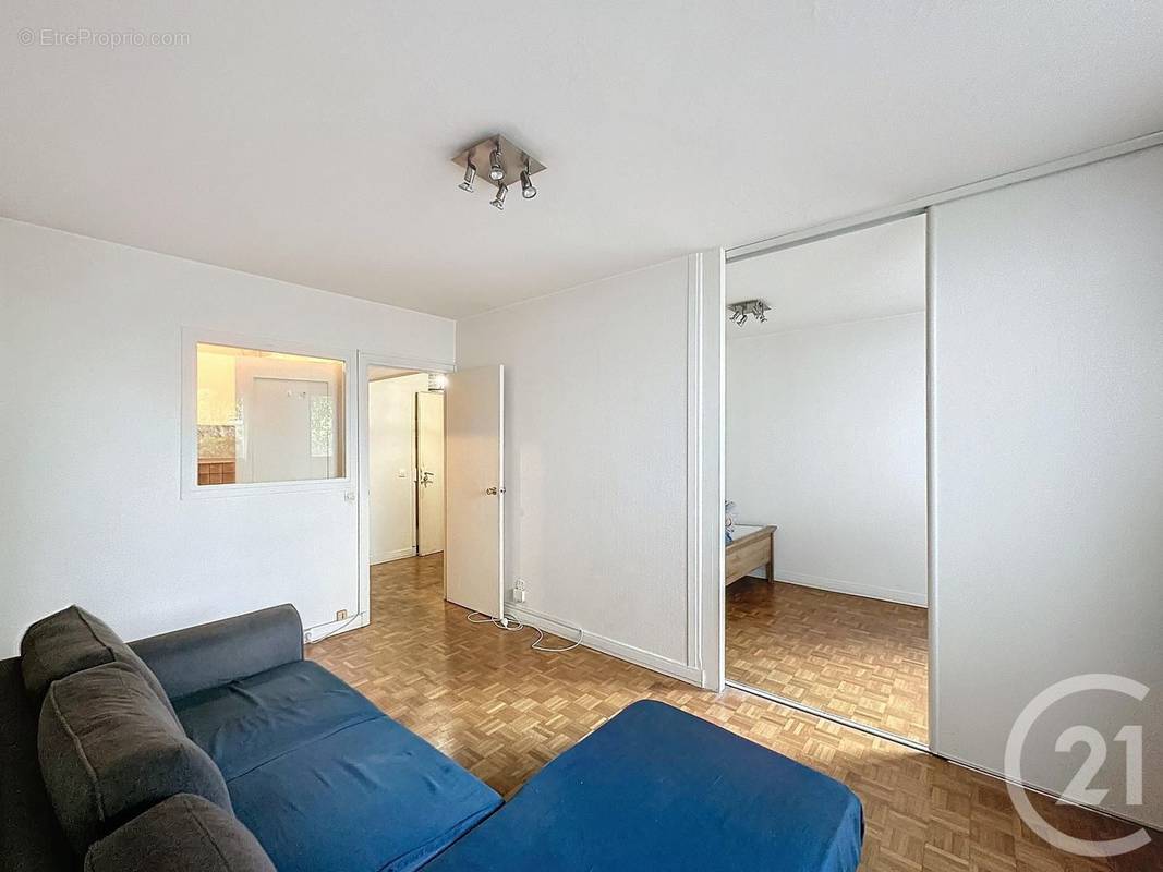 Appartement à PARIS-14E