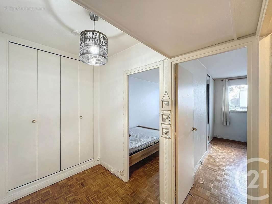 Appartement à PARIS-14E