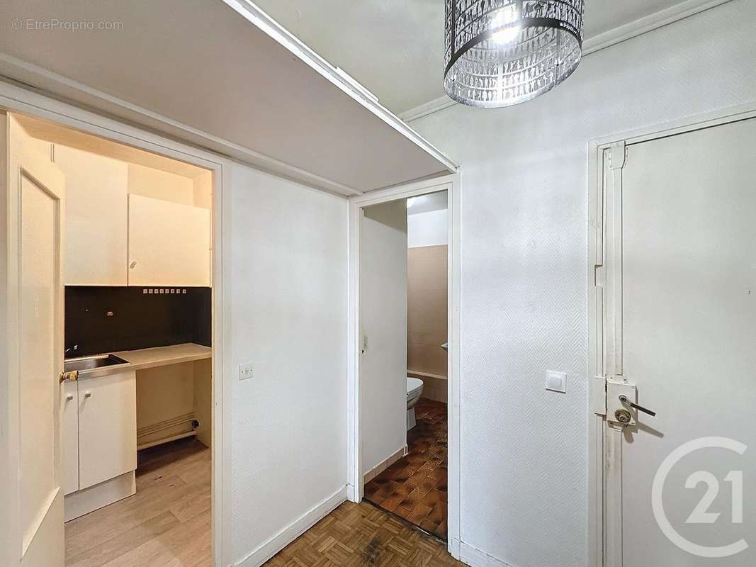 Appartement à PARIS-14E