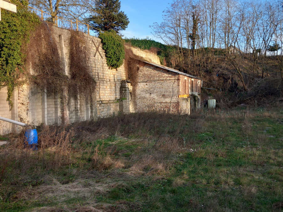 Appartement à CHARMES