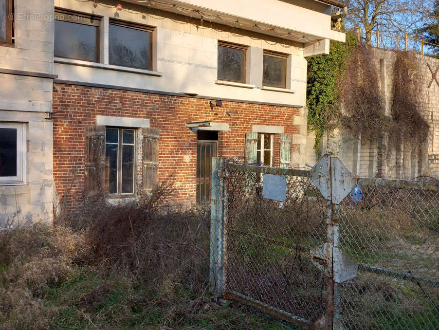 Appartement à CHARMES