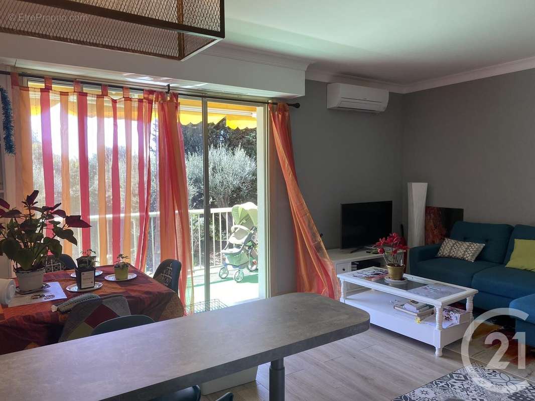 Appartement à ROQUEBRUNE-CAP-MARTIN