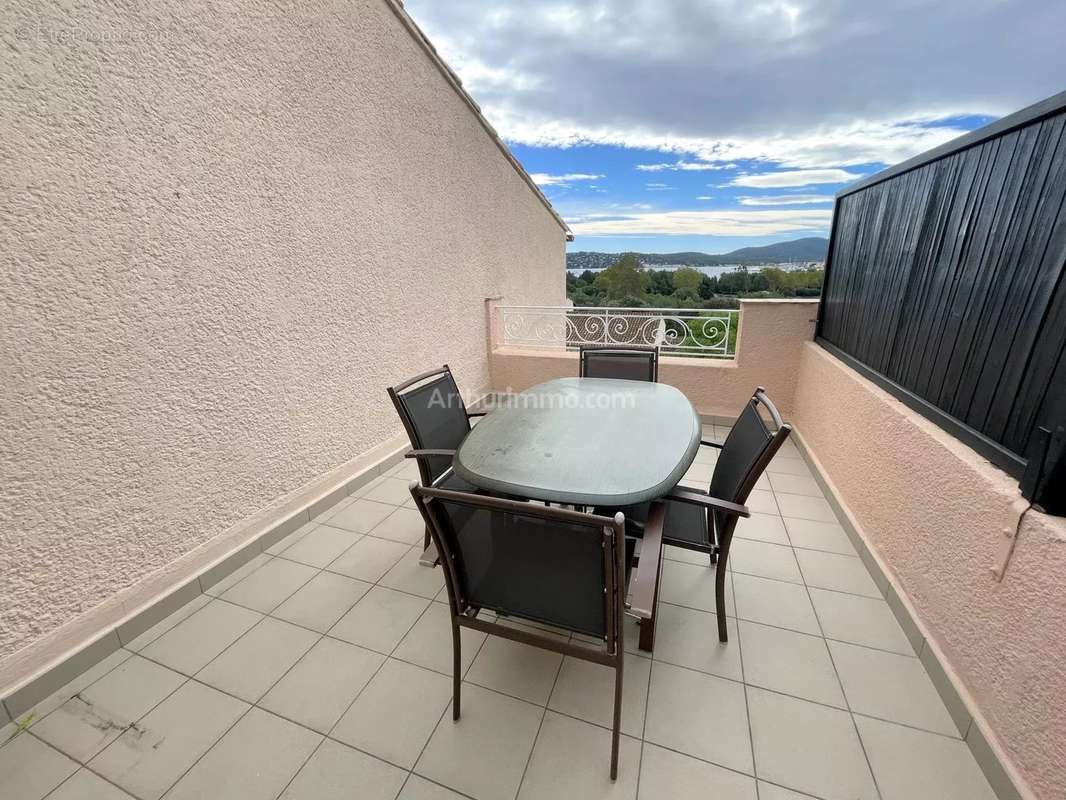 Appartement à GRIMAUD