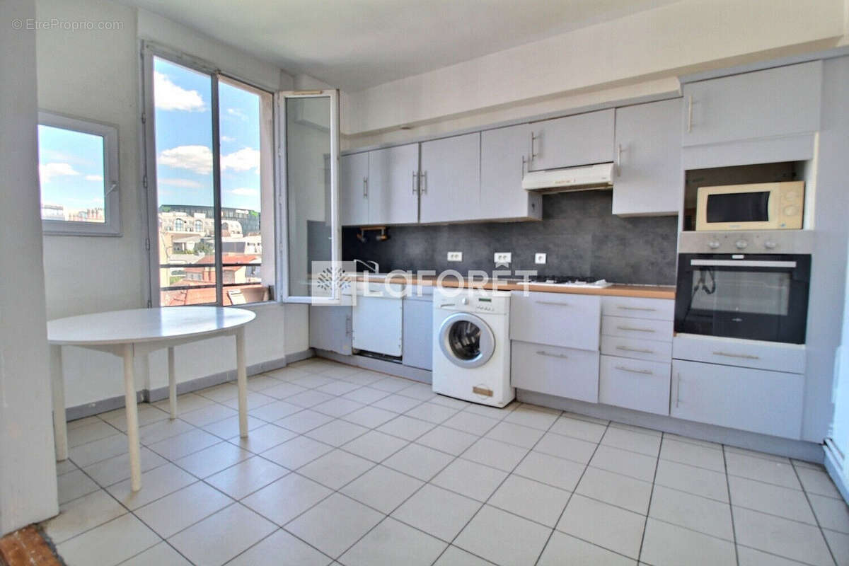 Appartement à LA GARENNE-COLOMBES