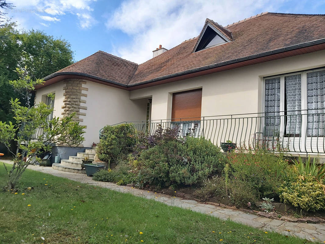 Maison à SAINT-MARTIN-DE-FONTENAY