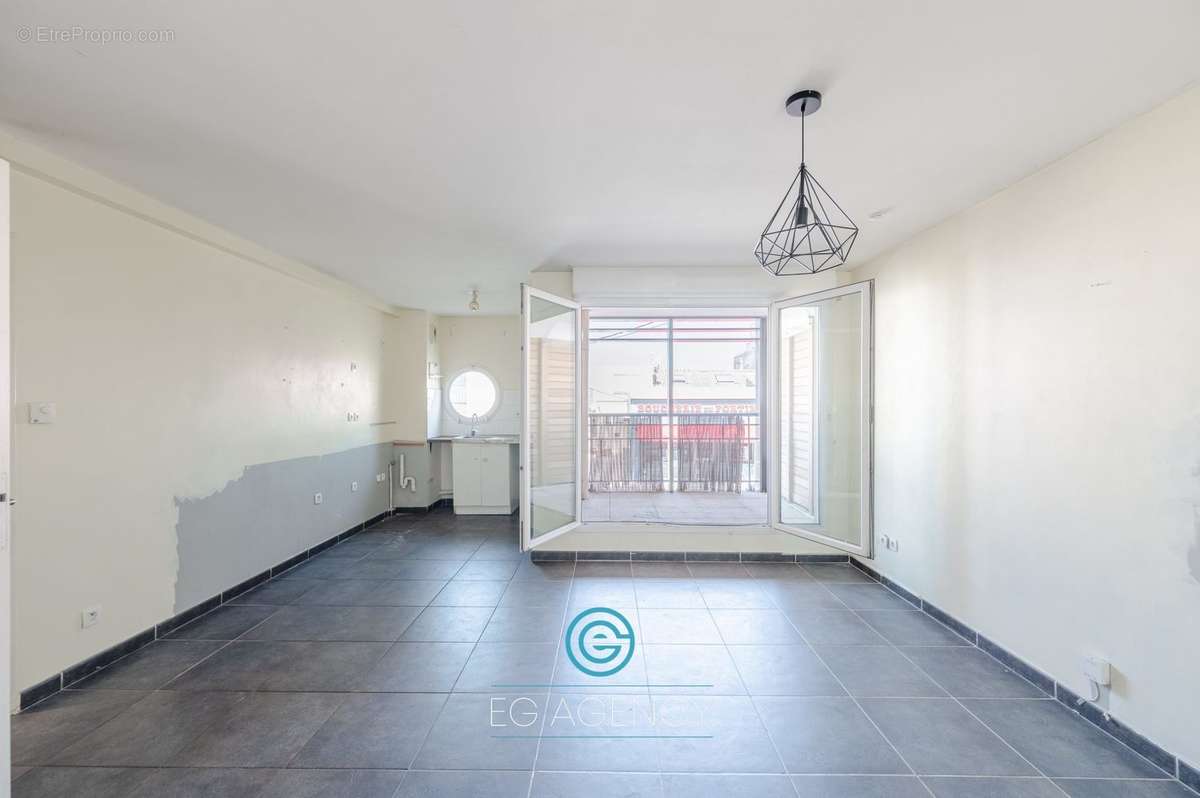 Appartement à MARSEILLE-8E