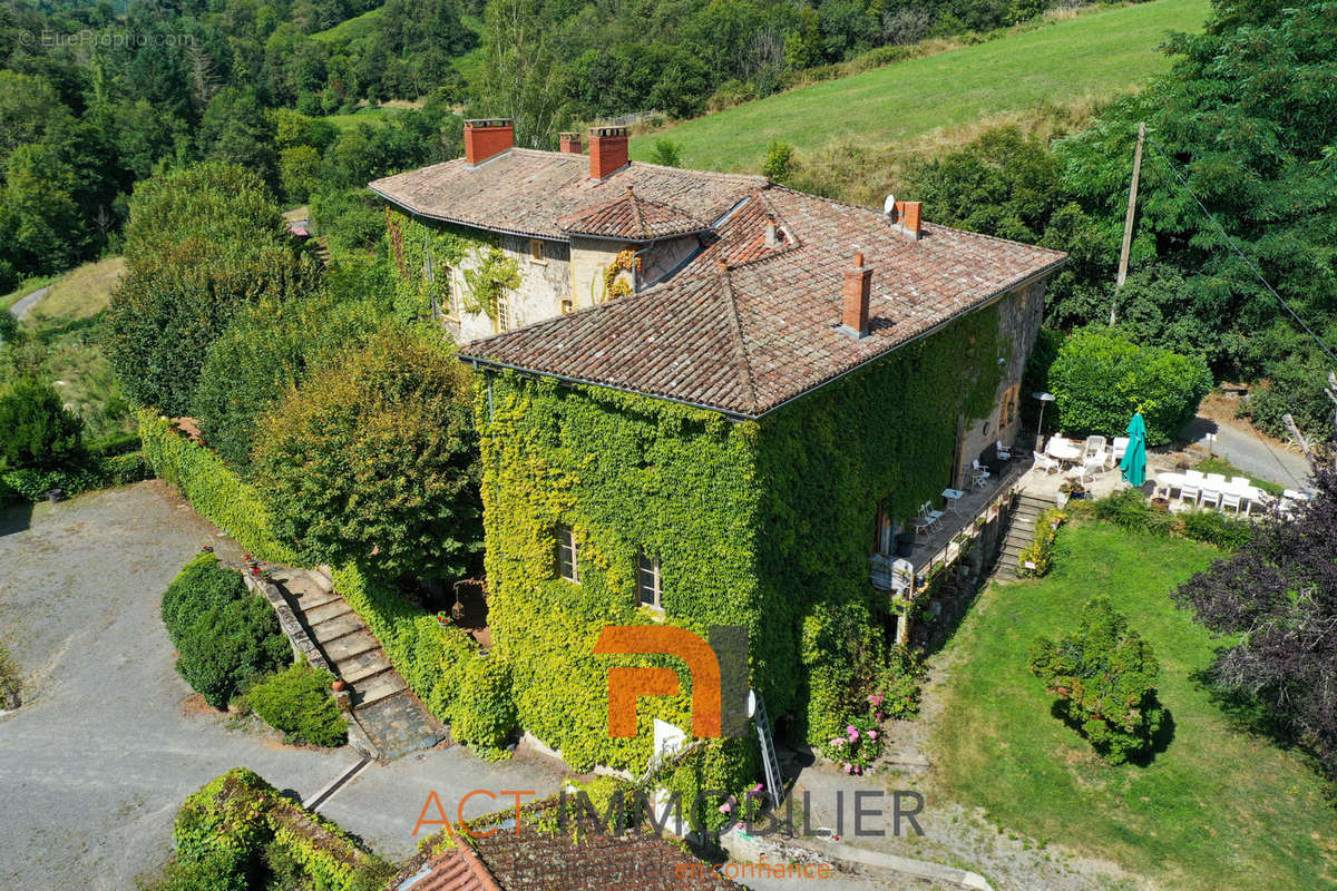 Maison à BRULLIOLES