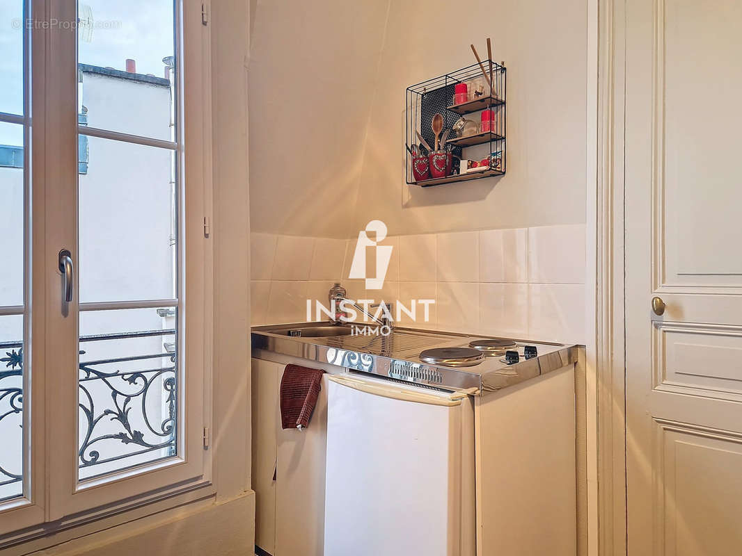 Appartement à PARIS-8E