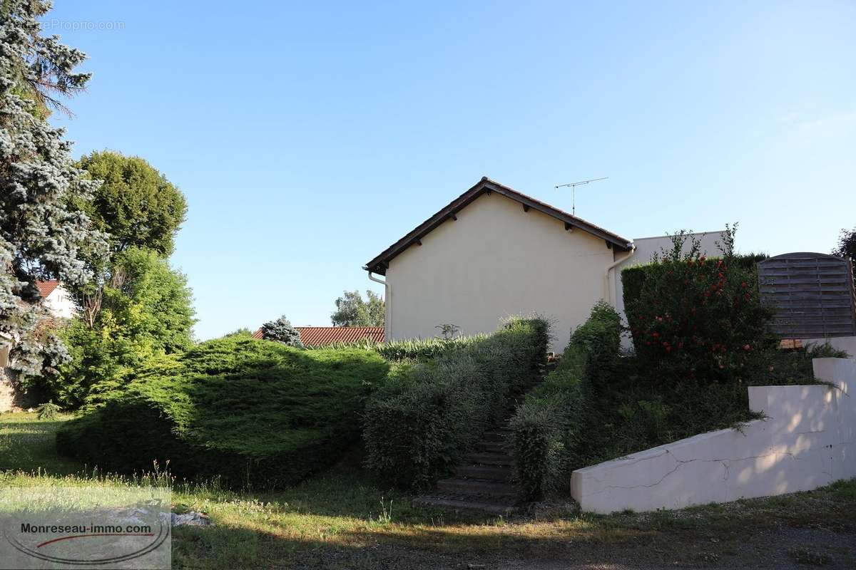 Maison à CLUNY