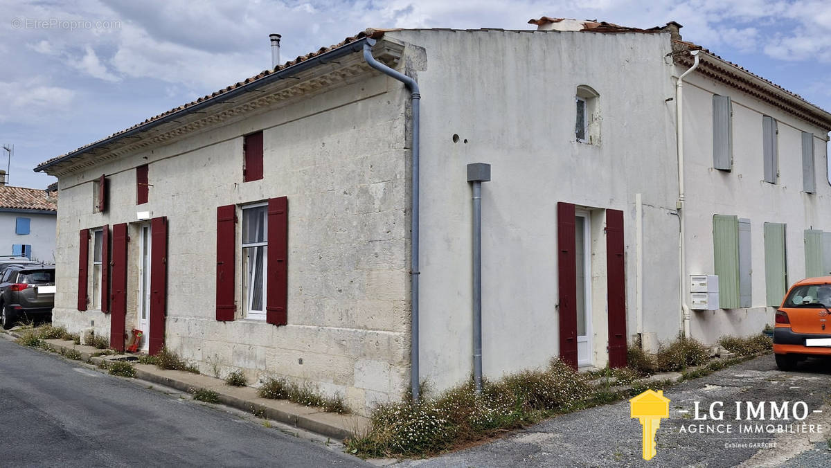 Maison à MORTAGNE-SUR-GIRONDE