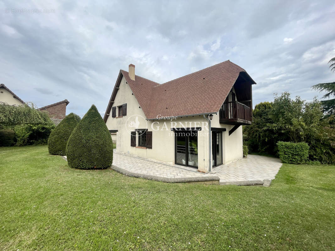 Maison à REUILLY