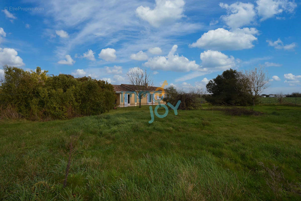 Maison à CARBONNE