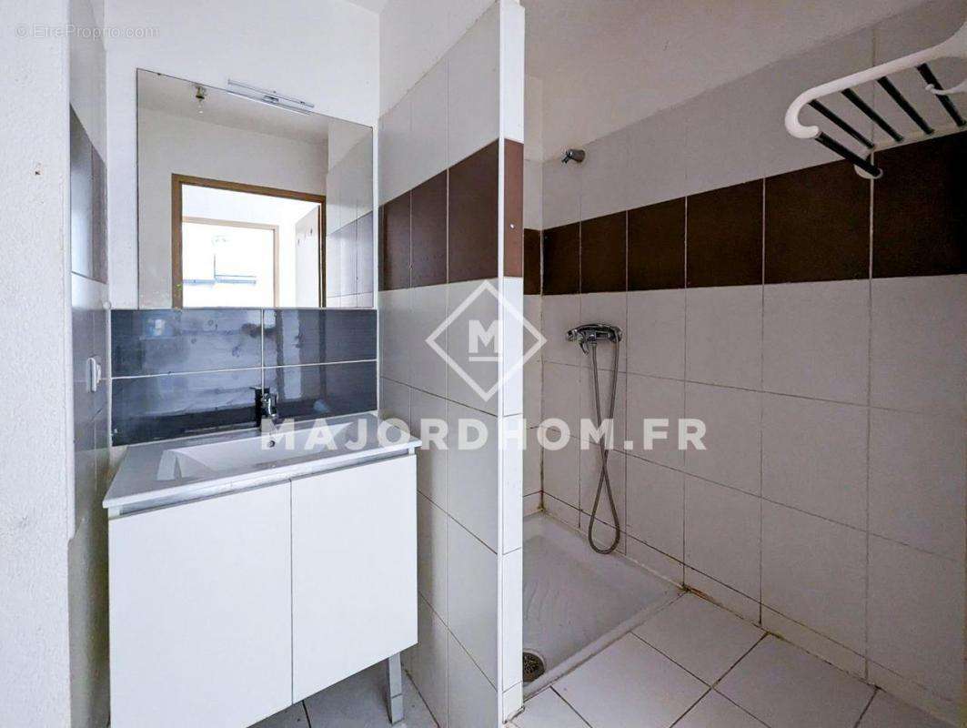 Appartement à MARSEILLE-1E