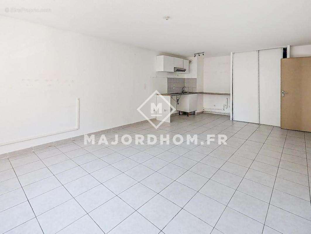 Appartement à MARSEILLE-1E