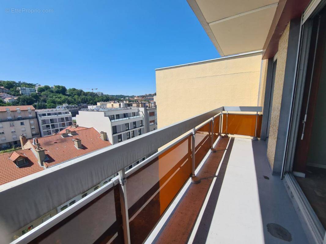 Appartement à SAINT-ETIENNE