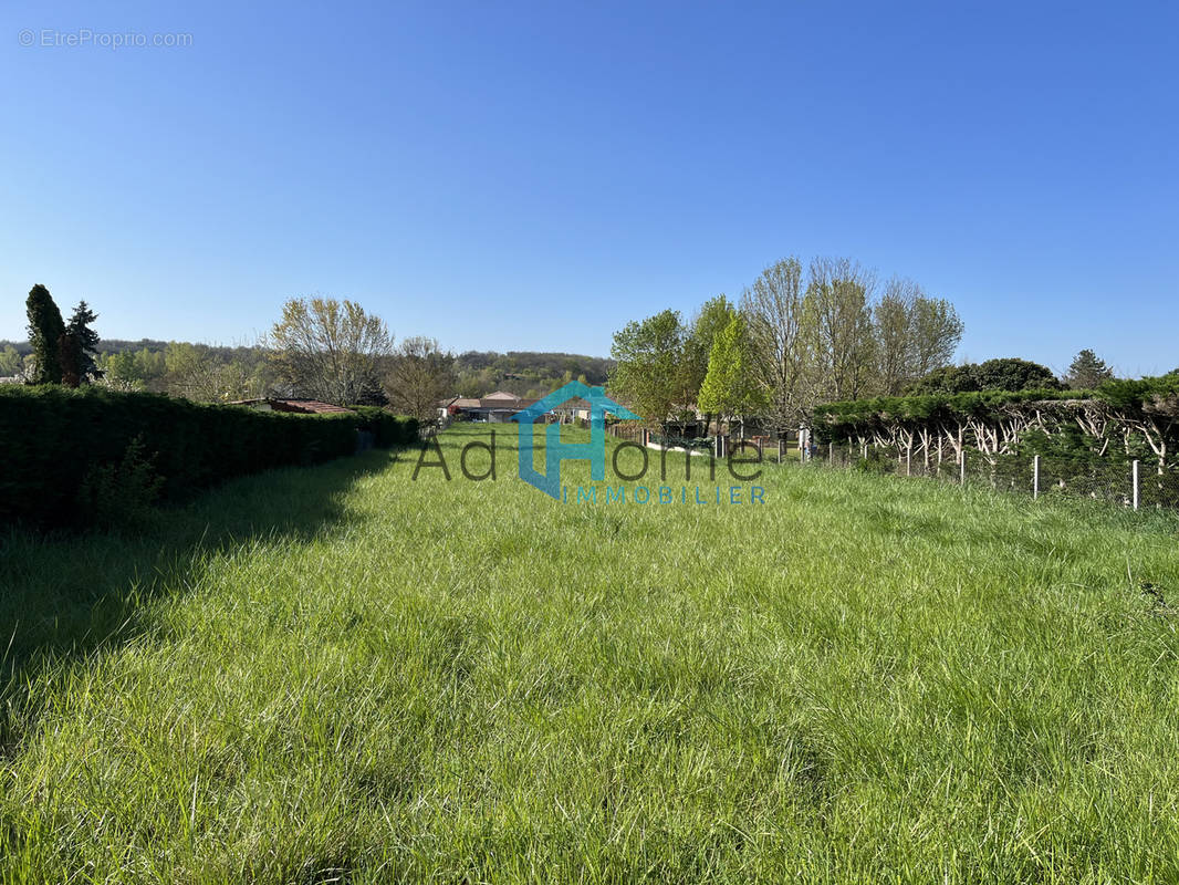 Terrain à BONREPOS-SUR-AUSSONNELLE