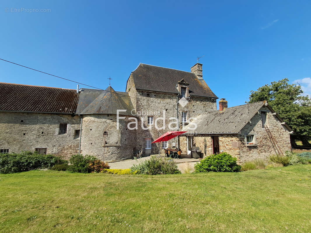 Maison à SAINT-MARTIN-DE-BONFOSSE