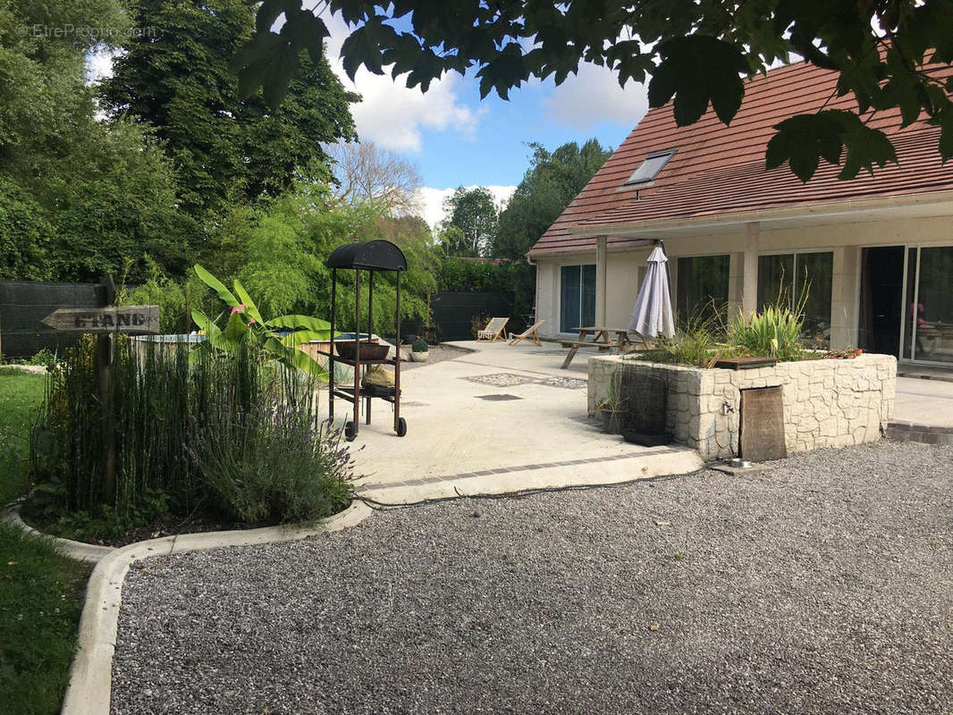 Maison à FONTAINE-SUR-SOMME