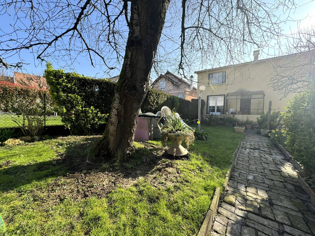 Maison à PUISEUX-EN-FRANCE