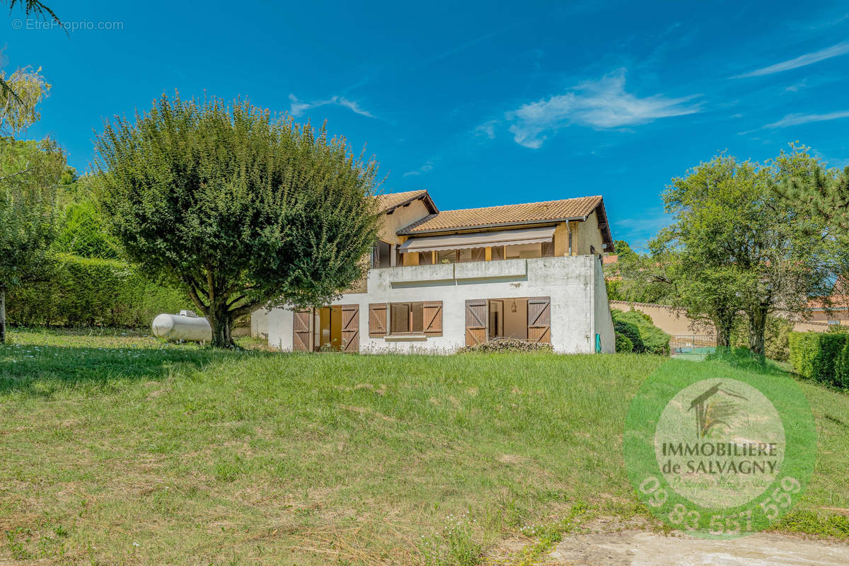 Maison à SAINT-CYR-AU-MONT-D&#039;OR