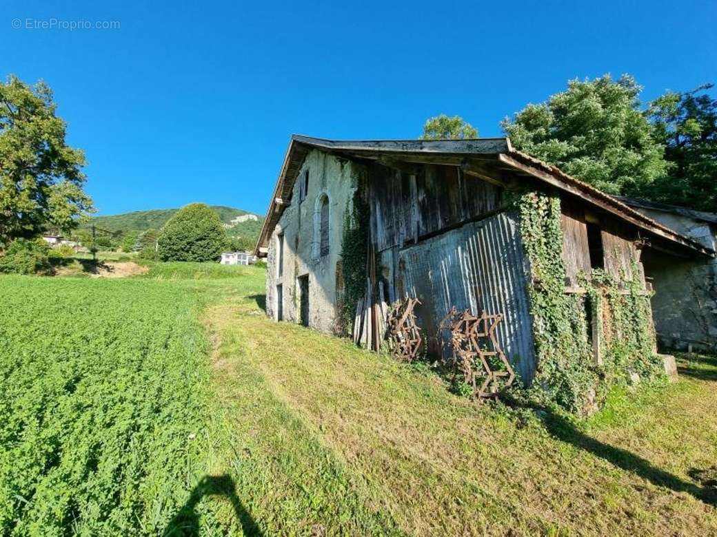 Terrain à SEYSSEL