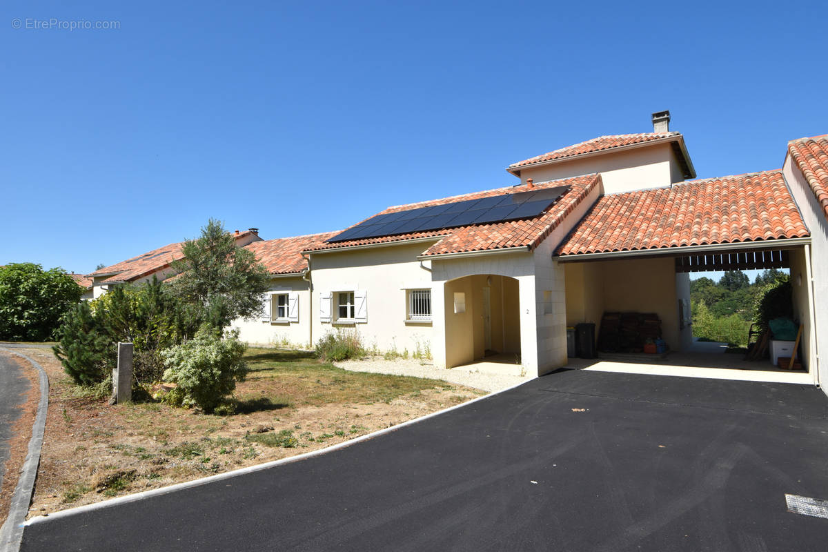 Maison à ROUZEDE