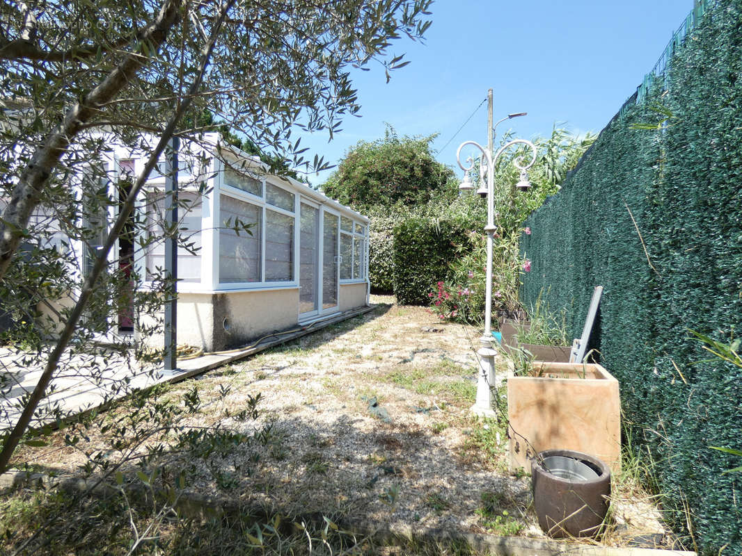 Maison à MONTELIMAR