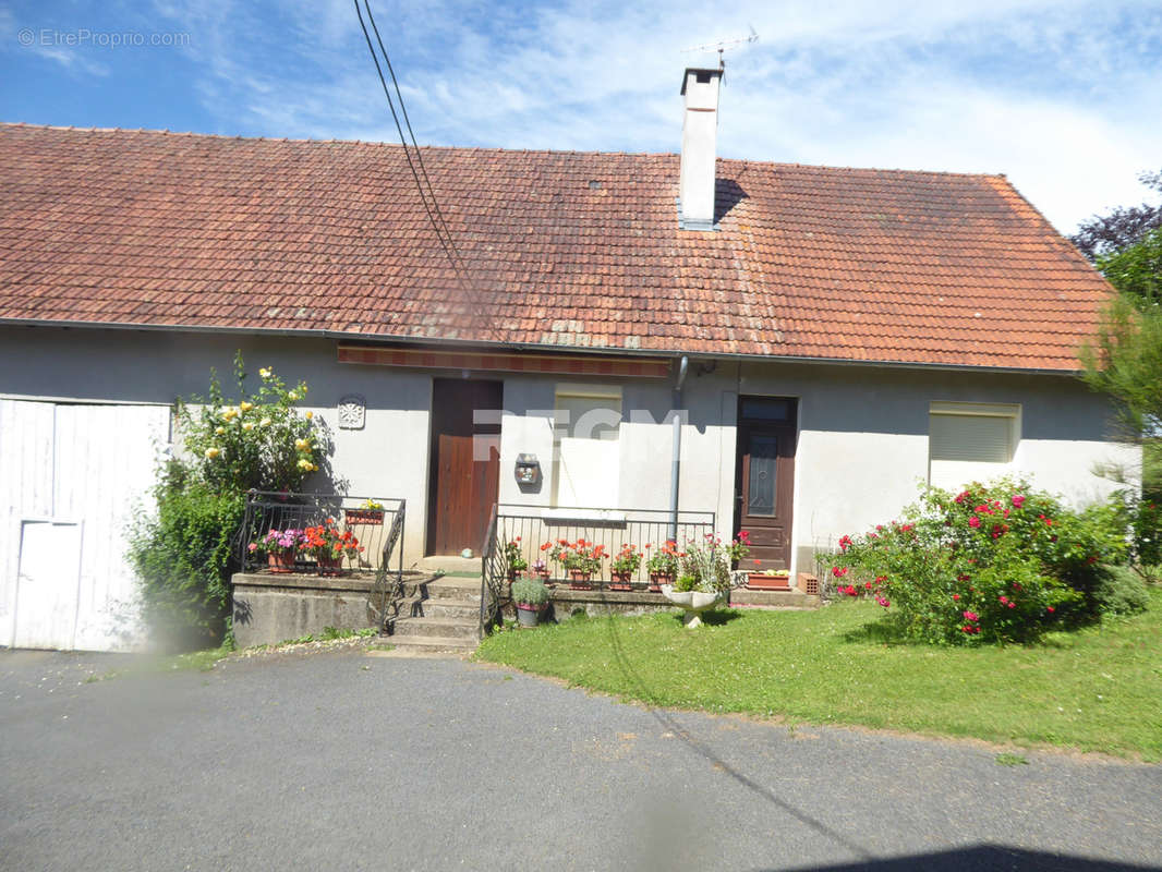 Maison à DUSSAC