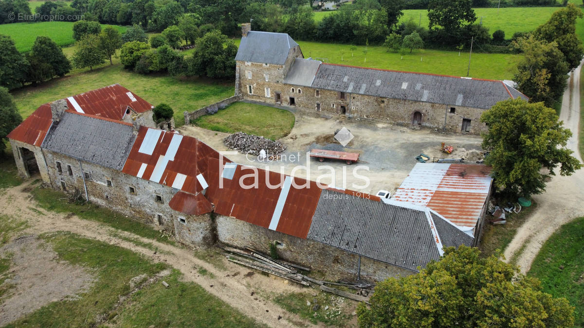 Maison à SAINT-MARTIN-DE-BONFOSSE