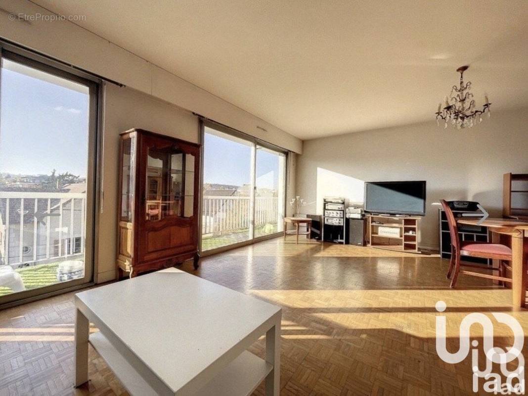 Photo 1 - Appartement à RUEIL-MALMAISON