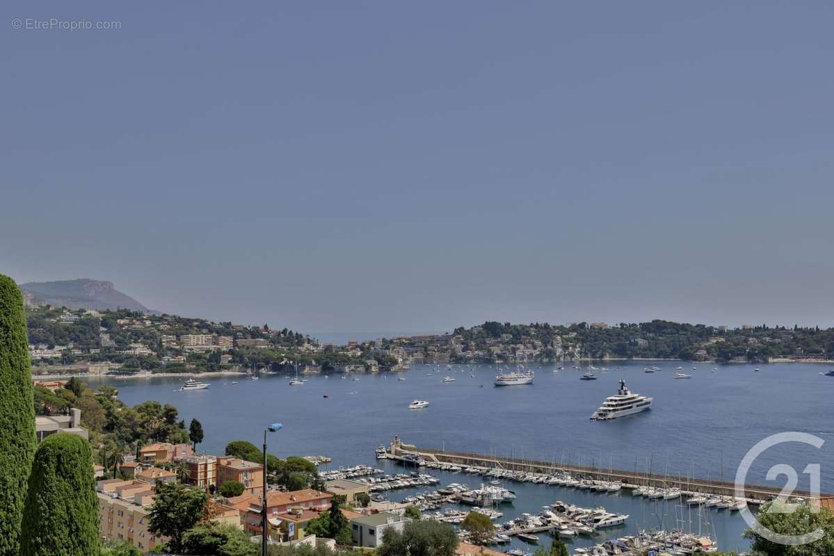 Appartement à VILLEFRANCHE-SUR-MER