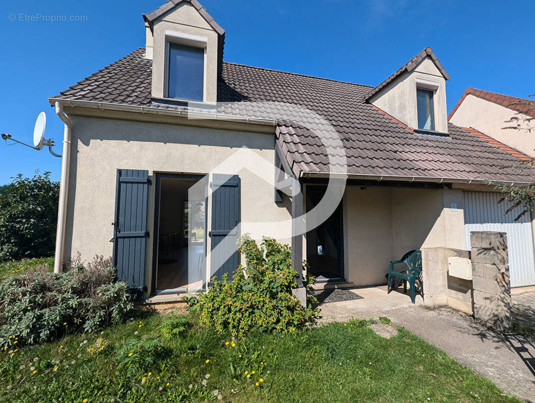 Maison à AMBLAINVILLE