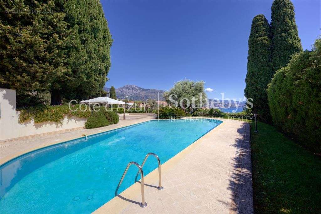 Appartement à ROQUEBRUNE-CAP-MARTIN