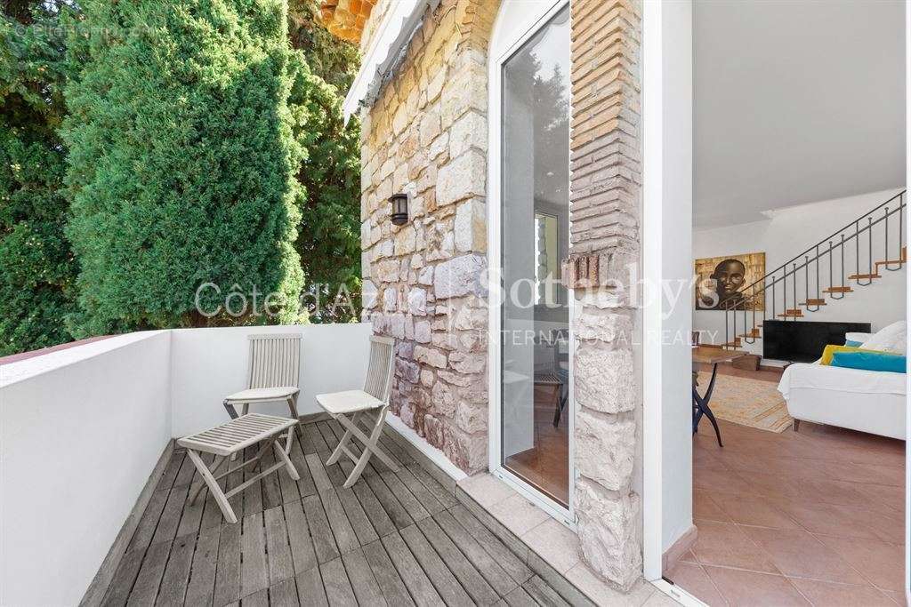 Appartement à ROQUEBRUNE-CAP-MARTIN