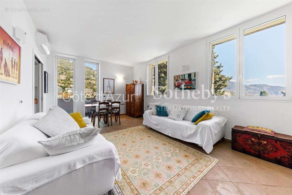 Appartement à ROQUEBRUNE-CAP-MARTIN